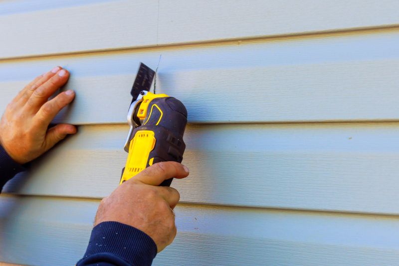 Professional Vinyl Siding Repair - Image 2