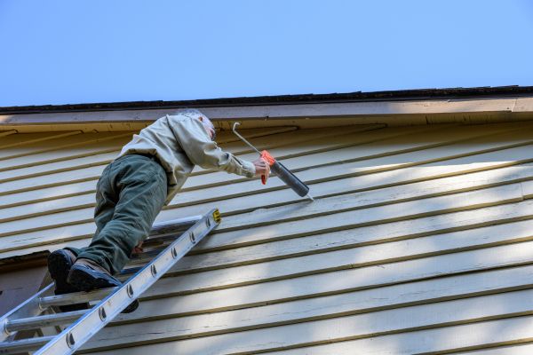 Cost of Vinyl Siding Caulk Repair in Humble